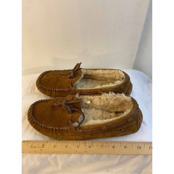 Ugg driving moccasins slippers Womens size 7 ? - Picture 5 of 5